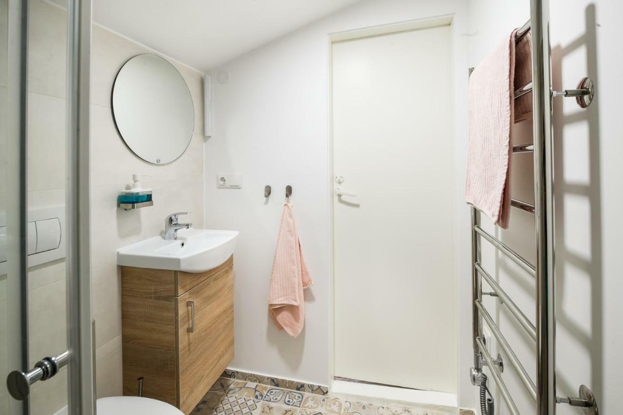 NEW Cozy Old Town Mansard Apartment Ryga Zewnętrze zdjęcie